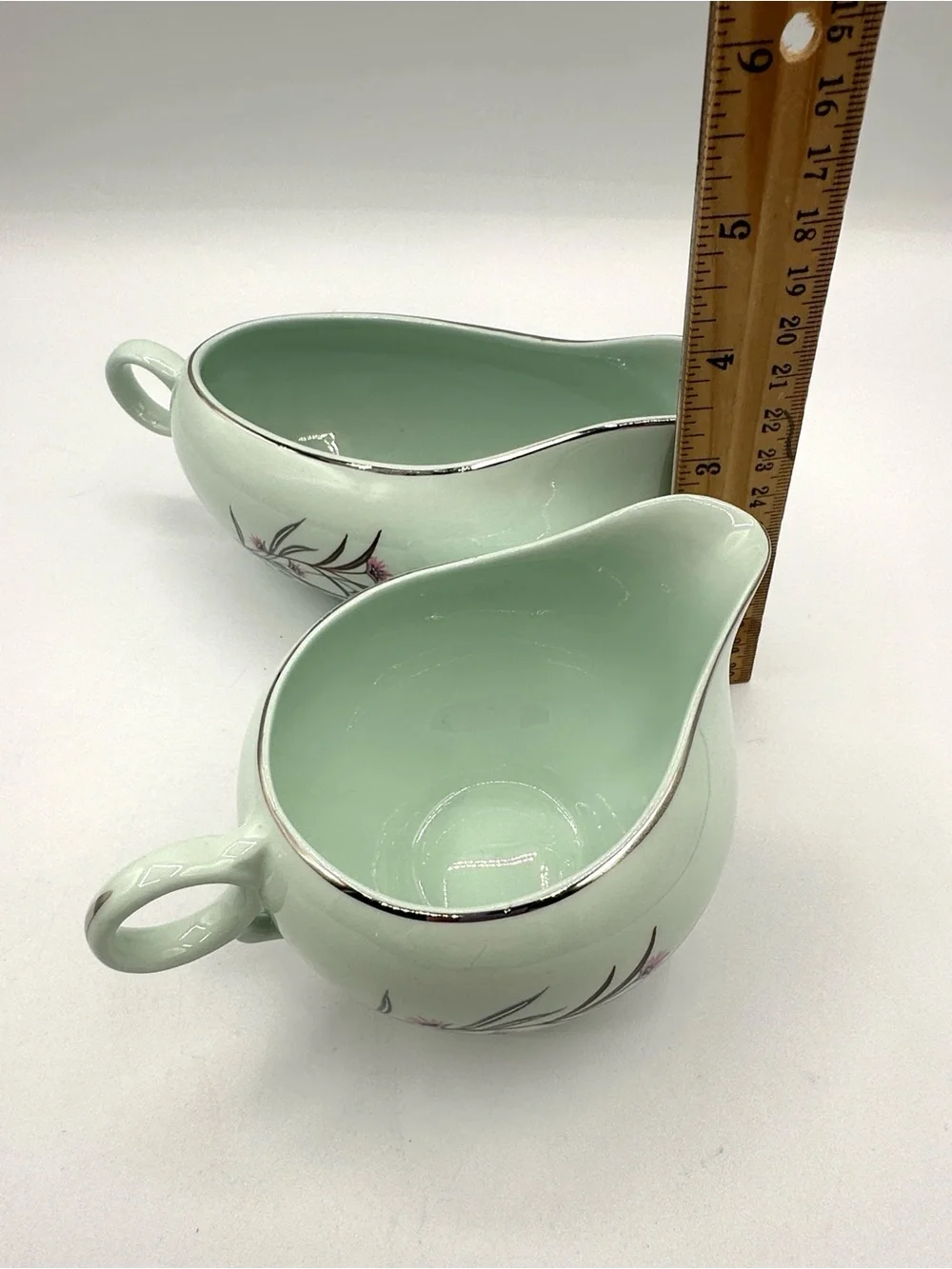 1949 Universal Potteries Gravy Boat & Creamer in Ballerina Mist. “Strawflowers”